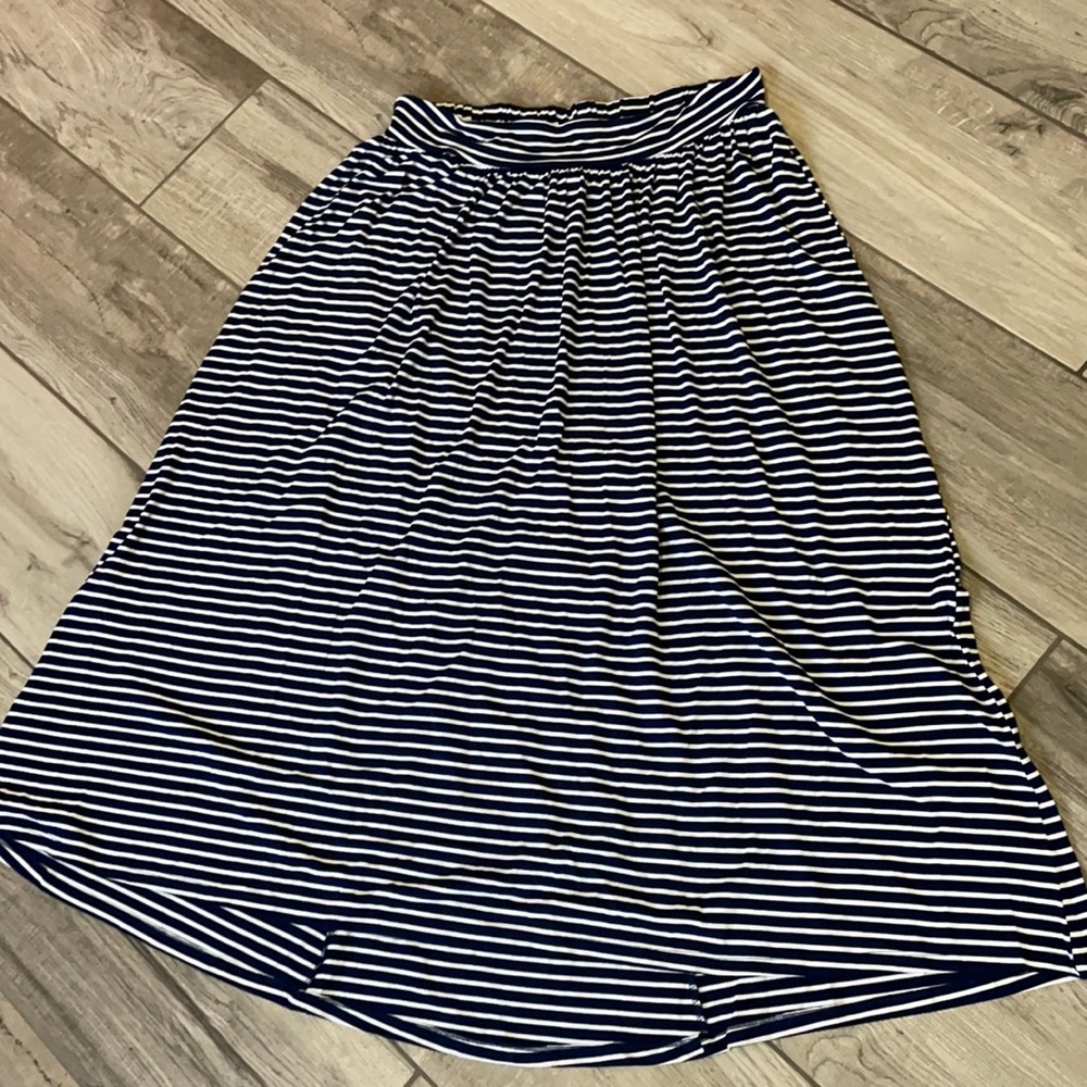 Liz Lange maternity long skirt